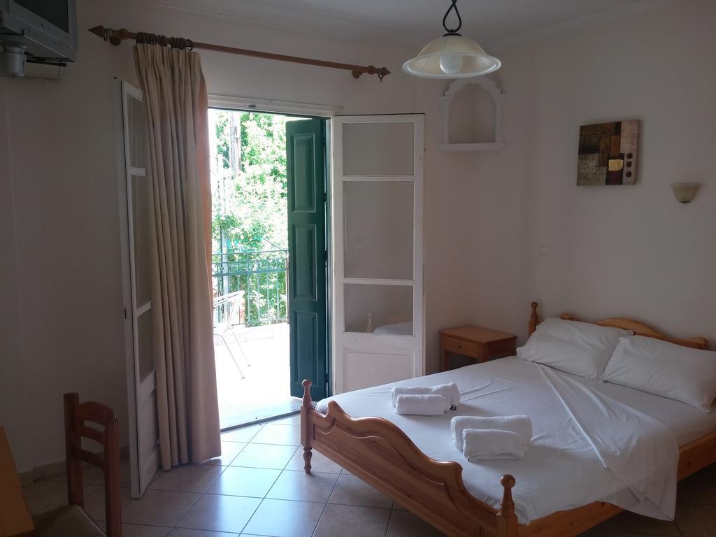 Irini Apartments Anaxos Luaran gambar